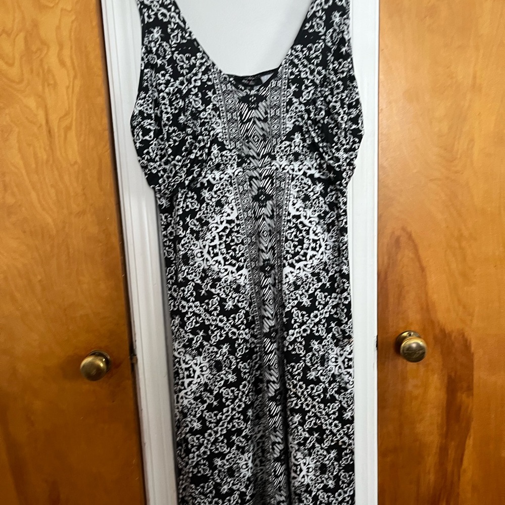 Style & Co Black and White Sleeveless Sundress